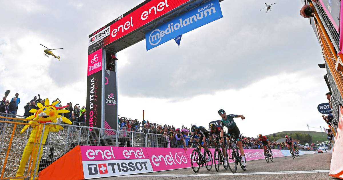 Volta a Itália 2026: quatro etapas de montanha na última semana para definir o vencedor