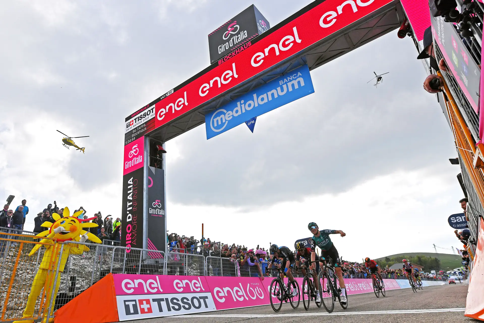 Volta a Itália 2026: quatro etapas de montanha na última semana para definir o vencedor