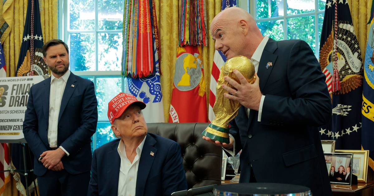 No sorteio do Mundial 2026, os noivos Trump e Infantino terão um novo encontro antes do casamento do próximo verão