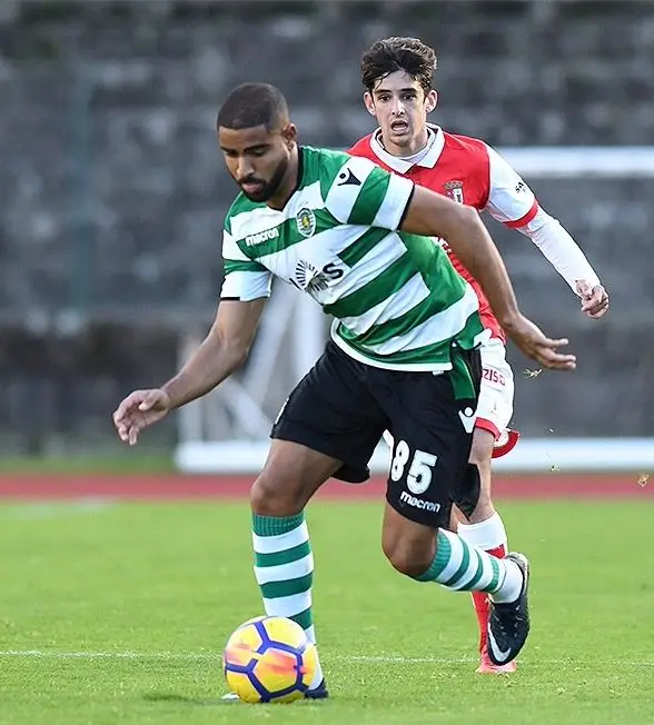 David esteve 2 anos na equipa B do Sporting