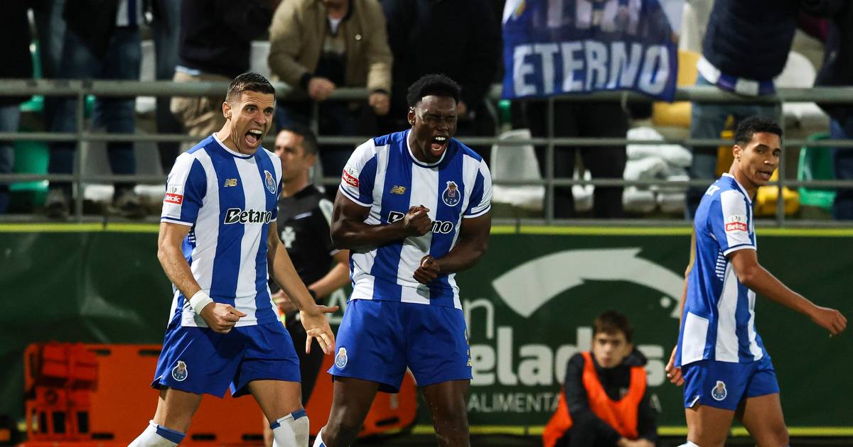 Em Tondela, o FC Porto acabou com o suspense hitchcockiano em dois minutos