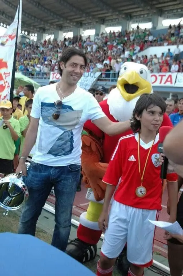 O avançado com Rui Costa ao lado 