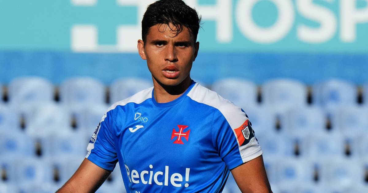 “O Benfica é uma bolha. Lá sempre estive habituado a jogar com bola e a partir do momento em que saí, praticamente foi sempre o contrário” “O Benfica é uma bolha. Lá sempre estive habituado a jogar com bola e a partir do momento em que saí, praticamente foi sempre o contrário”