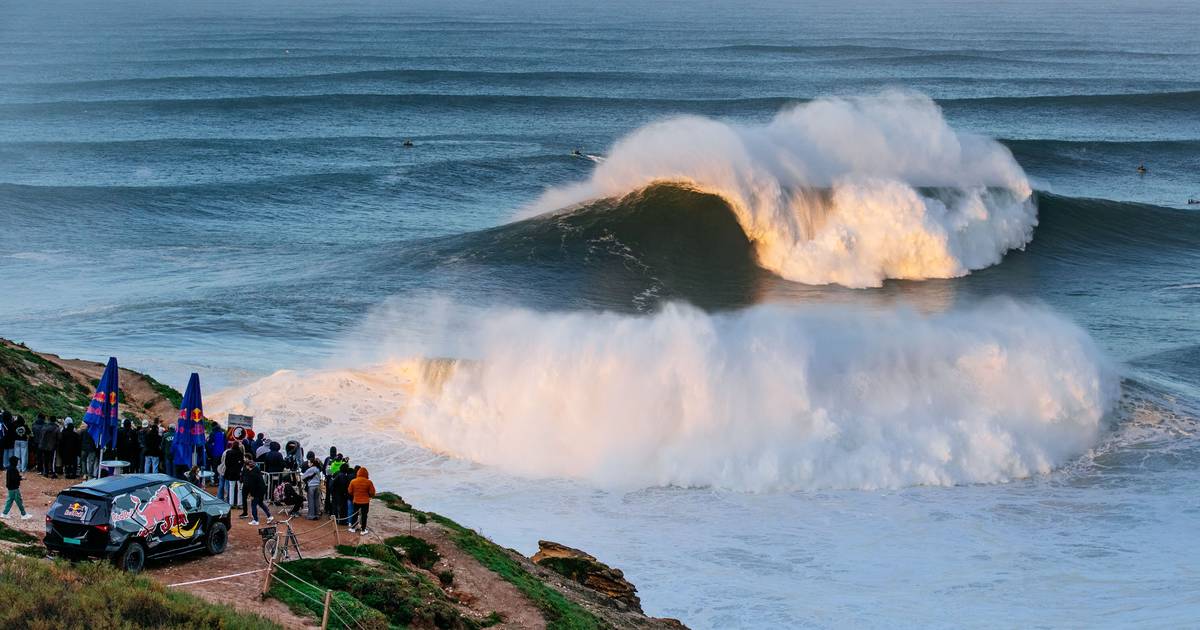 As ondas gigantes da Nazaré acordaram e Nicolau Von Rupp apanhou a bomba do dia