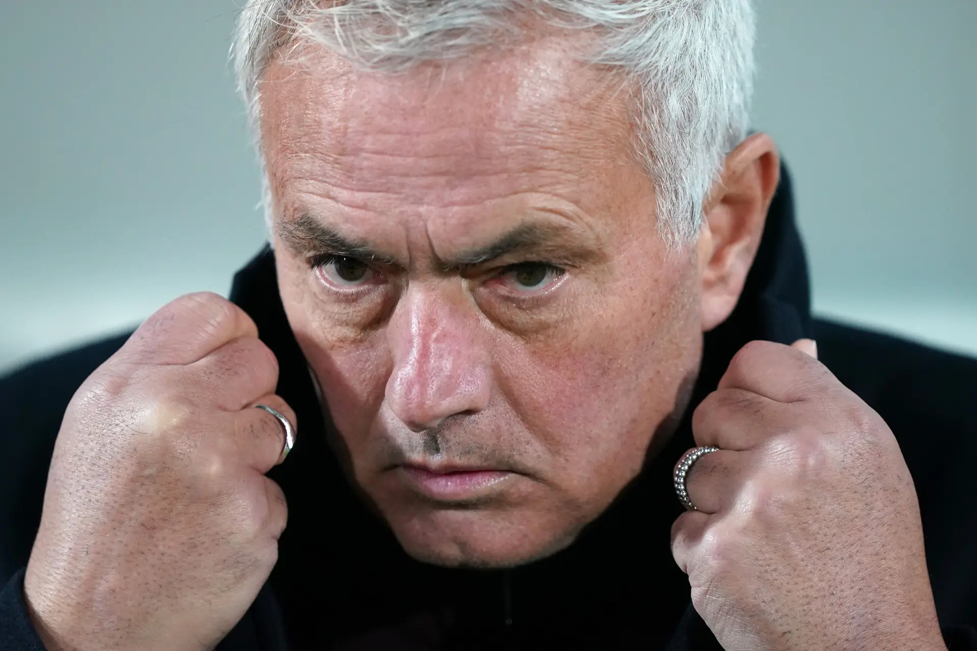 José Mourinho durante a vitória do Benfica em Moreira de Cónegos