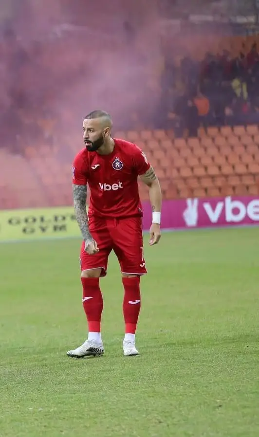 Em campo pelo Pyunik 