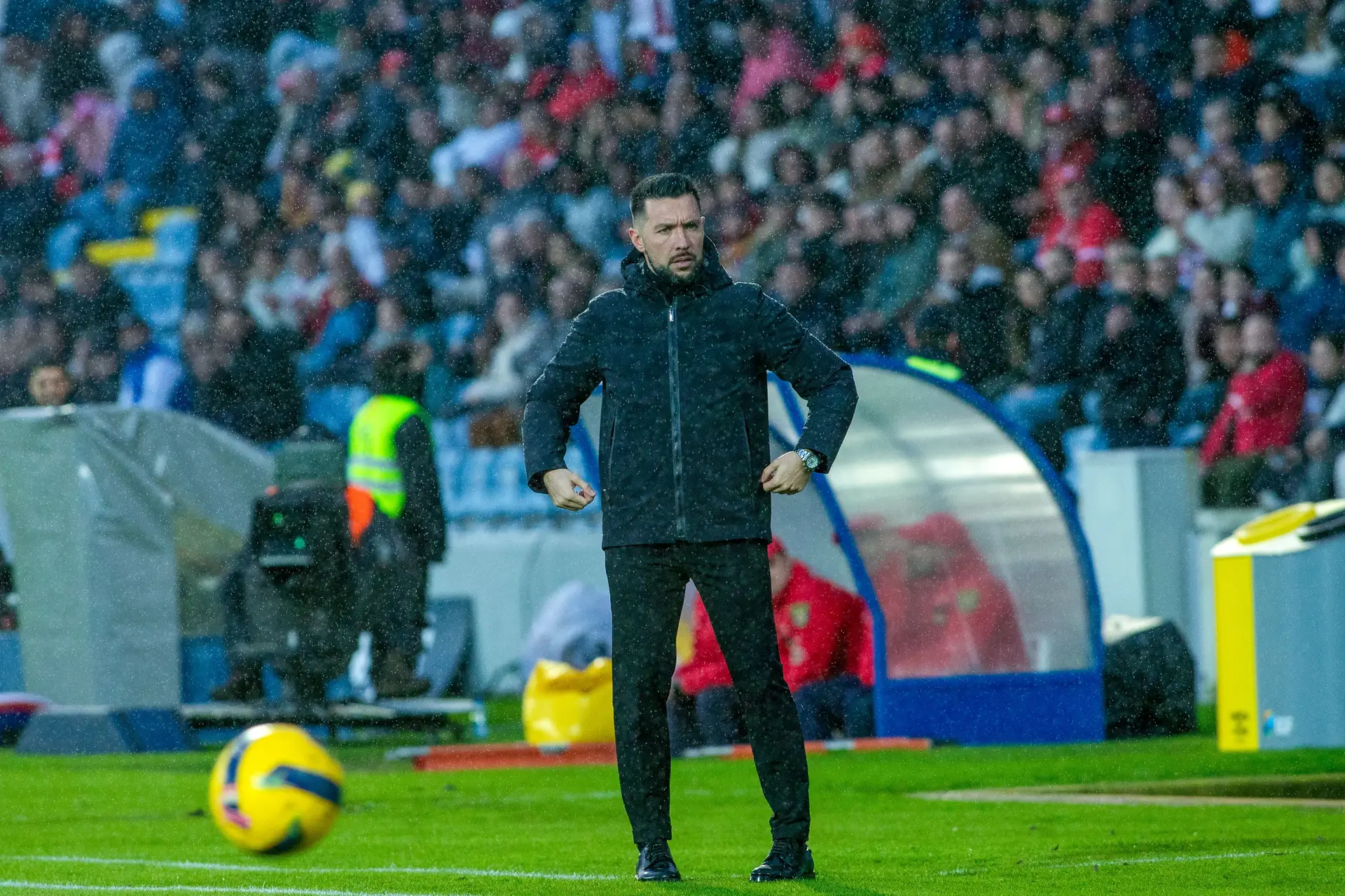 Francesco Farioli ainda não sabe o que é a estrelinha de campeão: “Os campeões são outros, não somos nós”