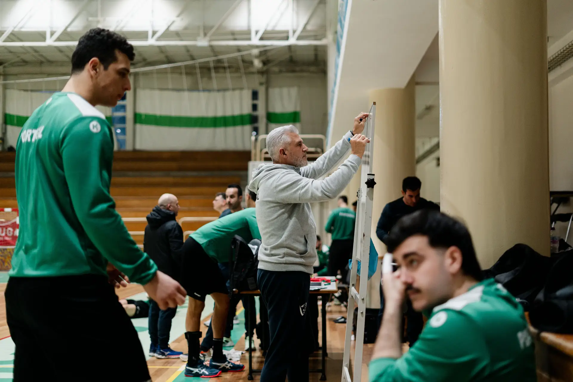 Paulo Jorge Pereira treina o Dínamo de Bucareste, da Roménia, a par de ser selecionador nacional
