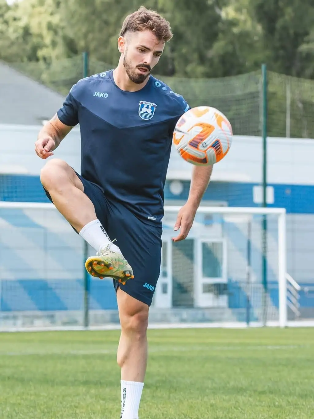 O médio português num treino do Baltika