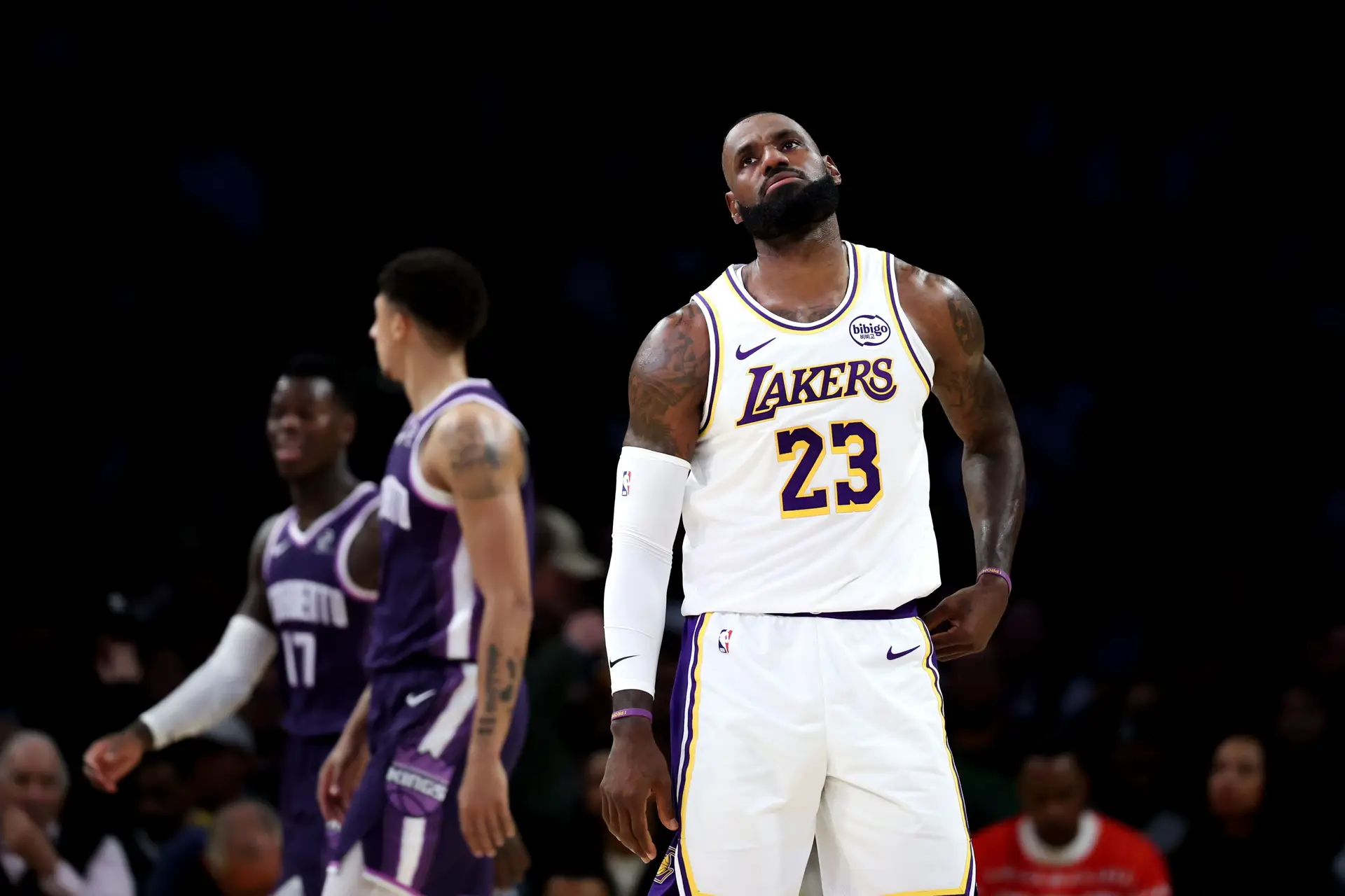 Aos 41 anos, LeBron James vê um recorde de mais de 20 anos terminar