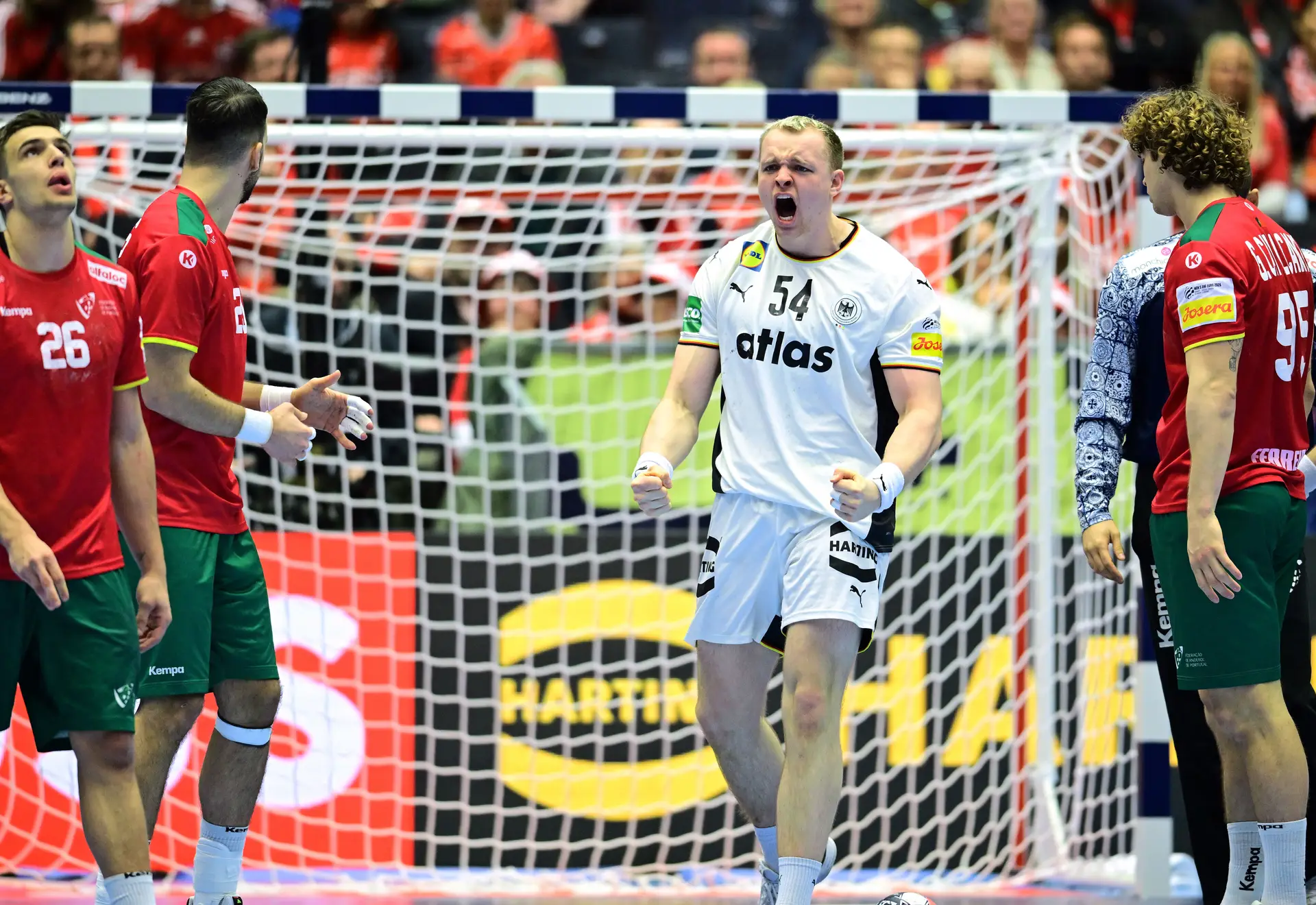 A Alemanha entrou na main round derrotando Portugal