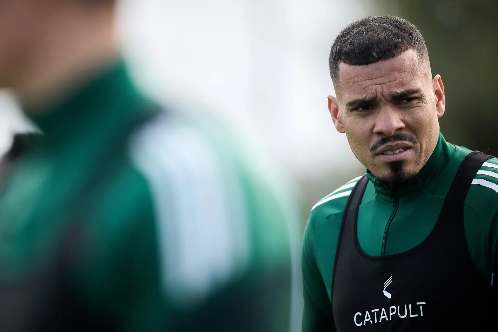 “Depois de sair da Coreia fiquei mal. Quando cheguei ao Brasil entrei em depressão, comecei a beber muito e fiquei oito meses sem jogar“