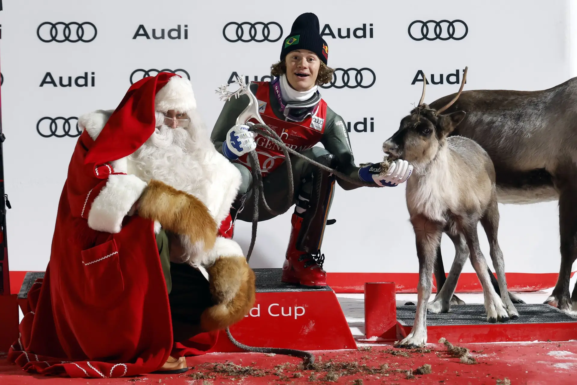 Lucas Pinheiro Braathen é filho de pai norueguês e mãe brasileira