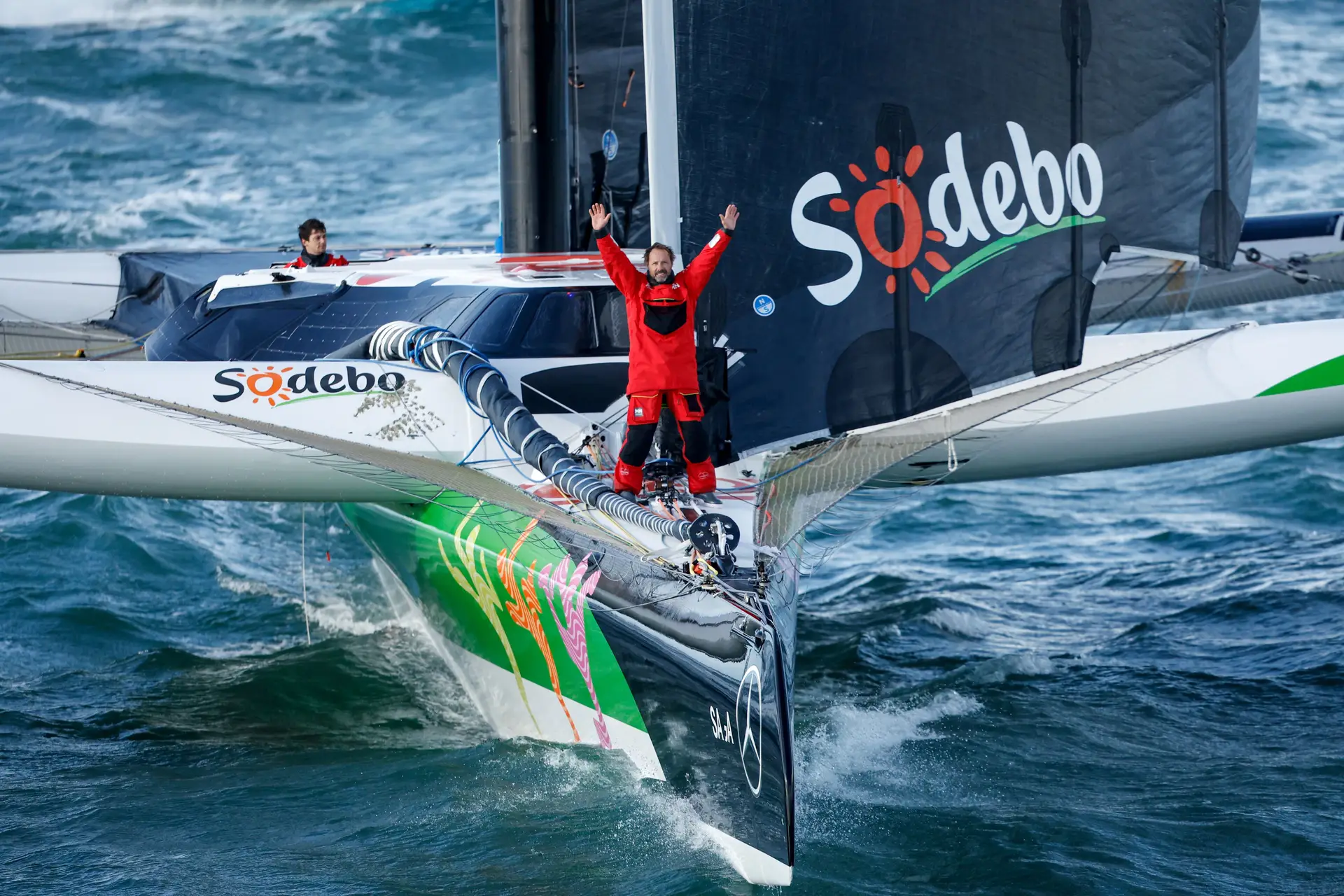 Thomas Coville celebra o Troféu Júlio Verne a bordo do Sodebo Ultim 3