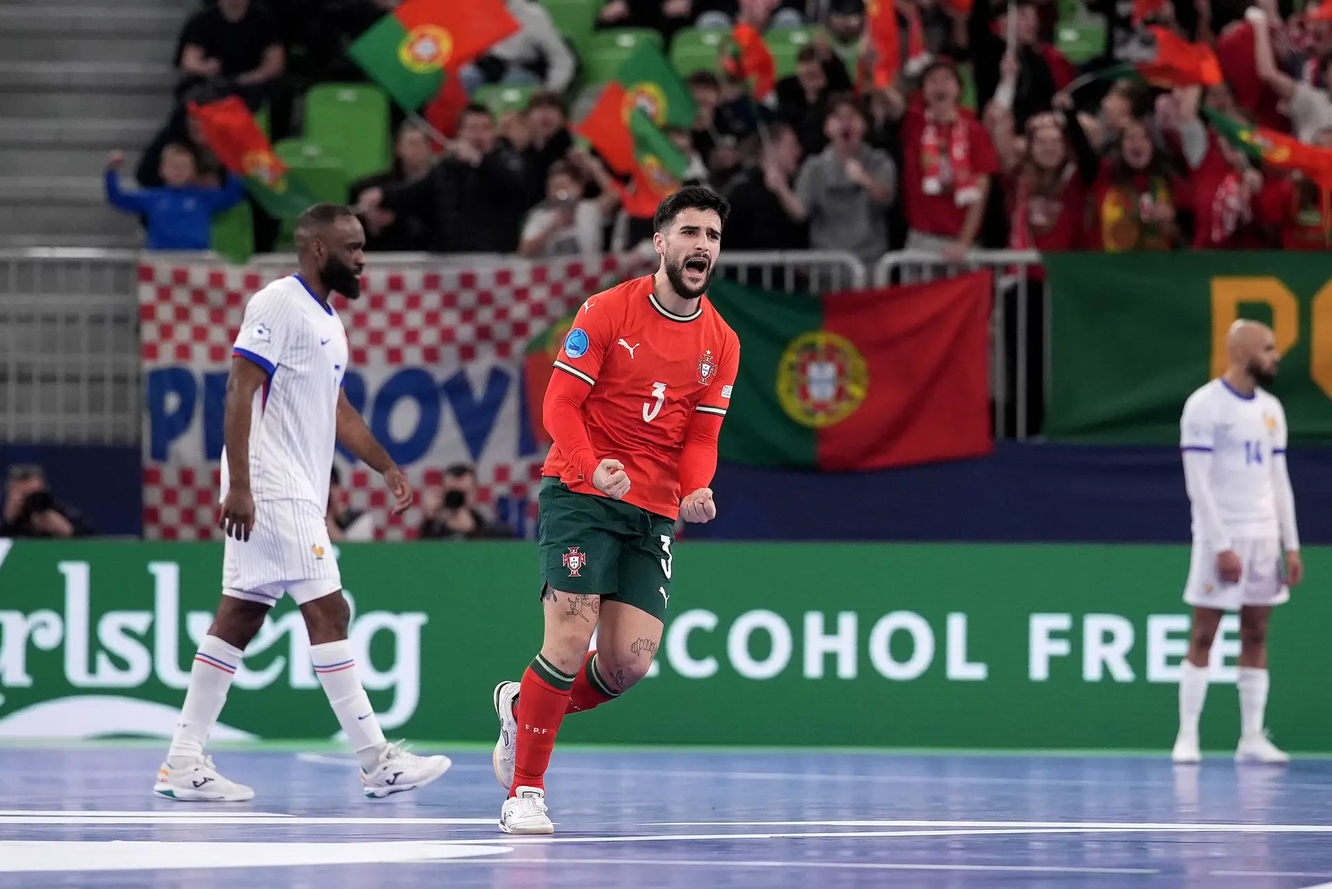 Tomás Paçó contribuiu com um golo e duas assistências para a reviravolta de Portugal