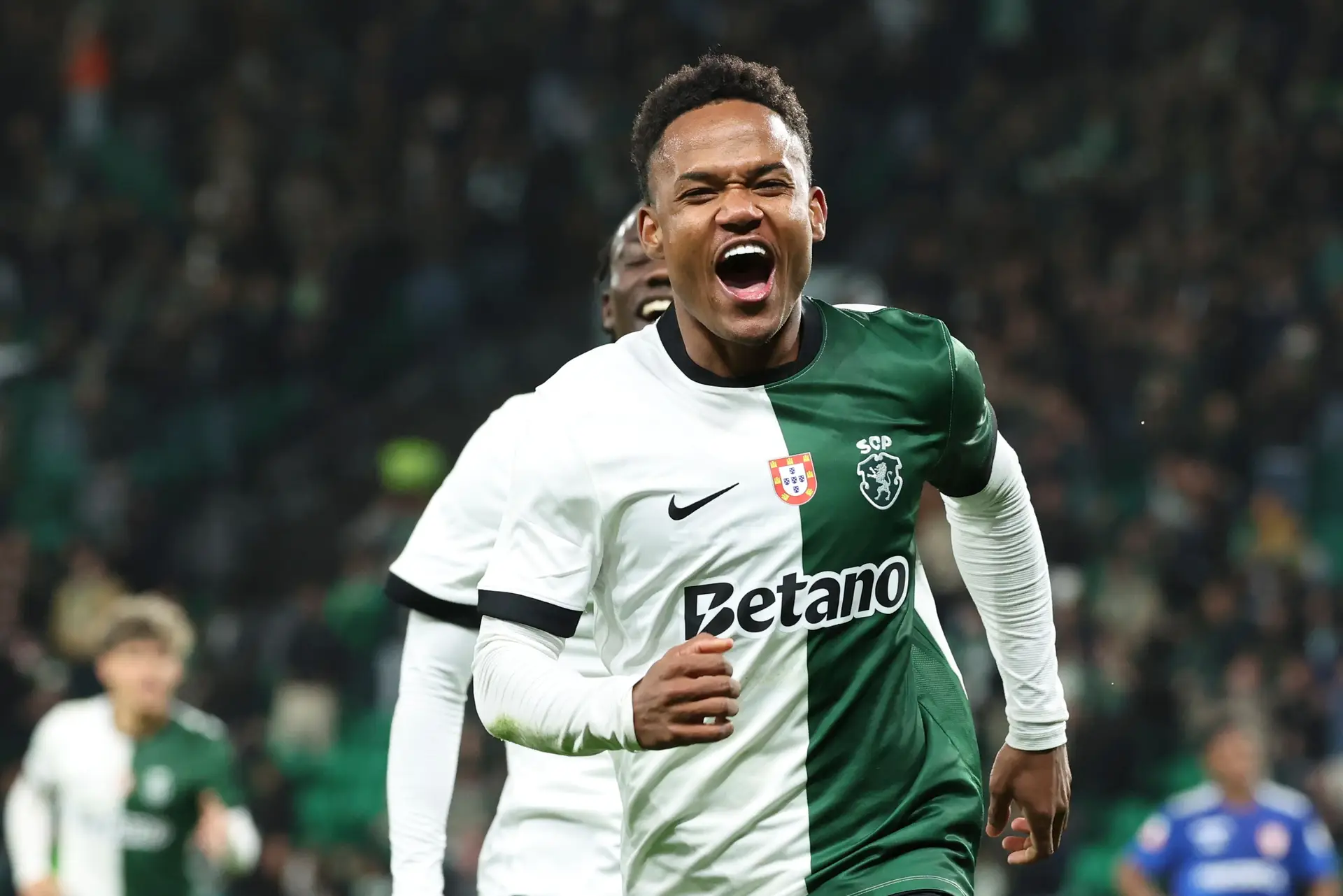 Indiferença, burocracia, espanto, emoção, Geny, eis o espinhoso caminho do Sporting