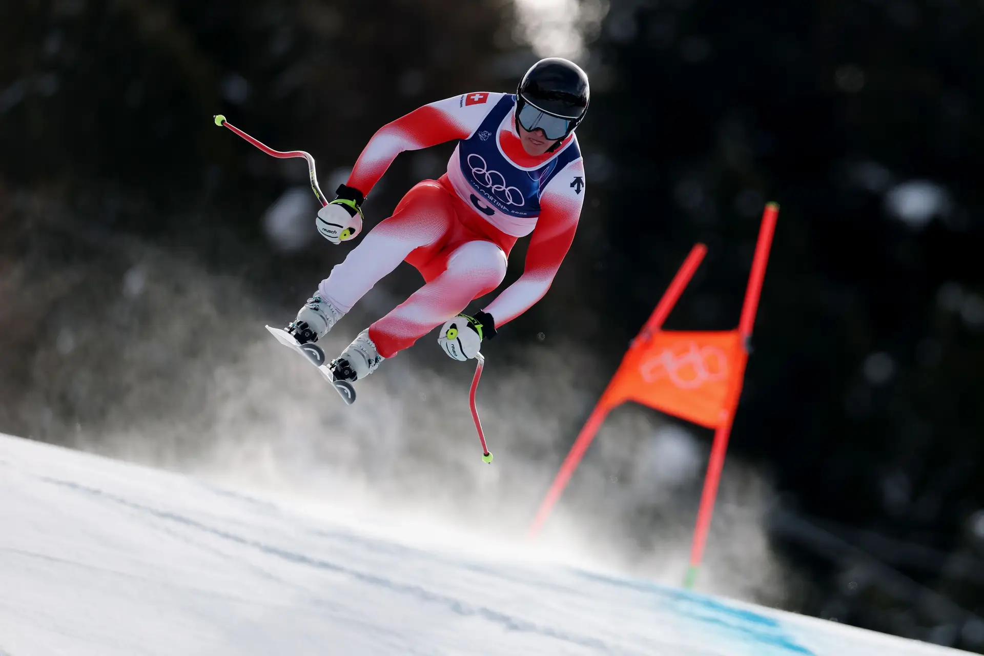Aos 24 anos e só com quatro vitórias na carreira em provas da Taça do Mundo, Franjo Von Allmen é o novo campeão olímpico