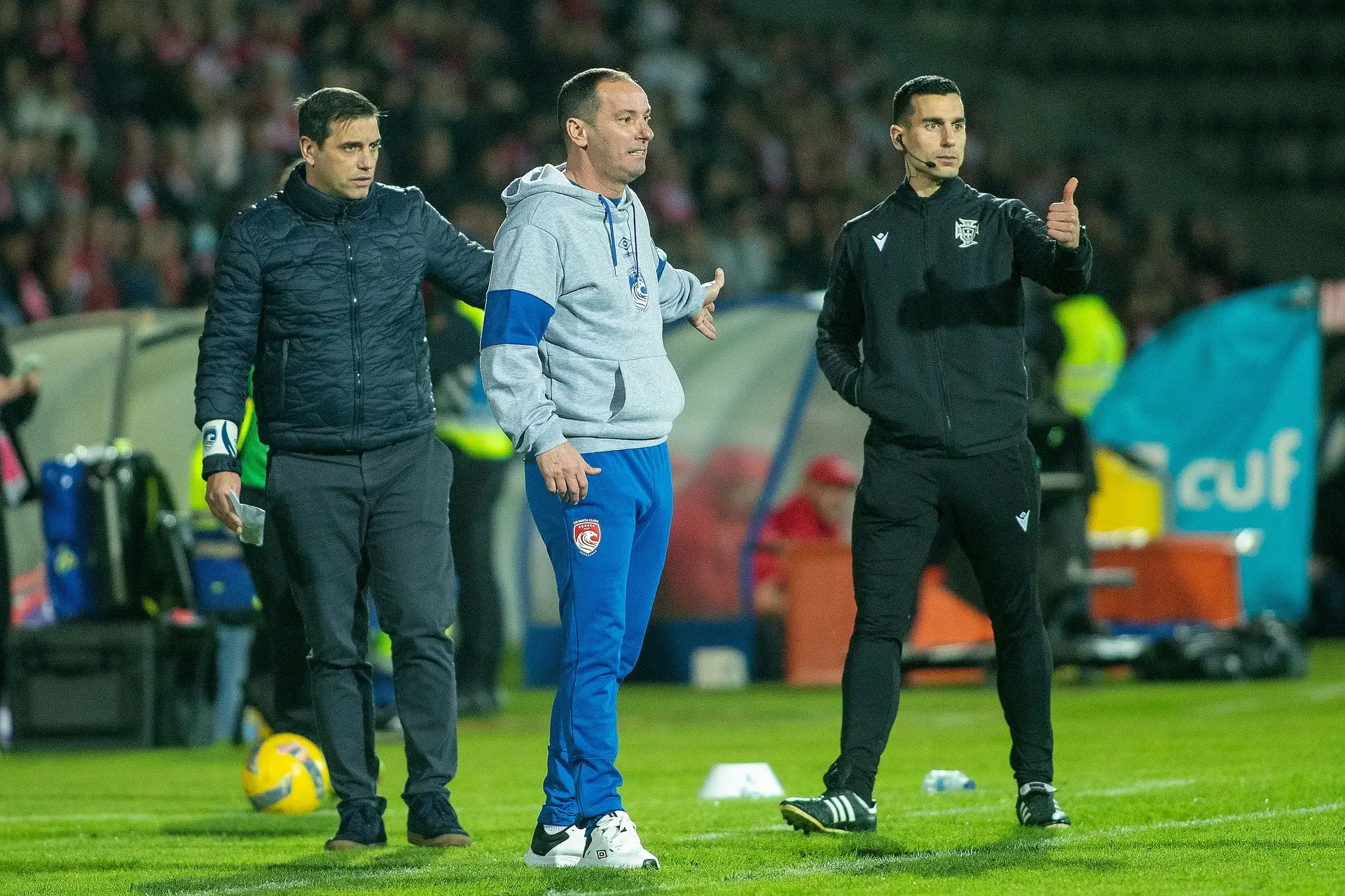 Petit durante o Benfica-Santa Clara