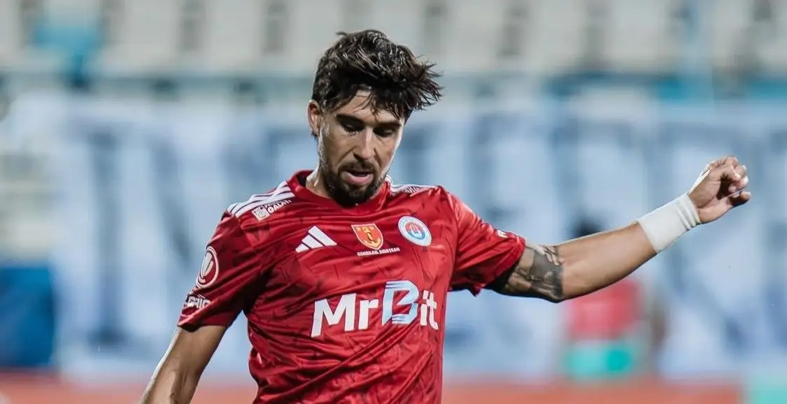 “Na Turquia, vou à casa de banho no intervalo e sinto um cheiro a tabaco que não se aguentava. Eram três jogadores a fumar o seu cigarrinho”