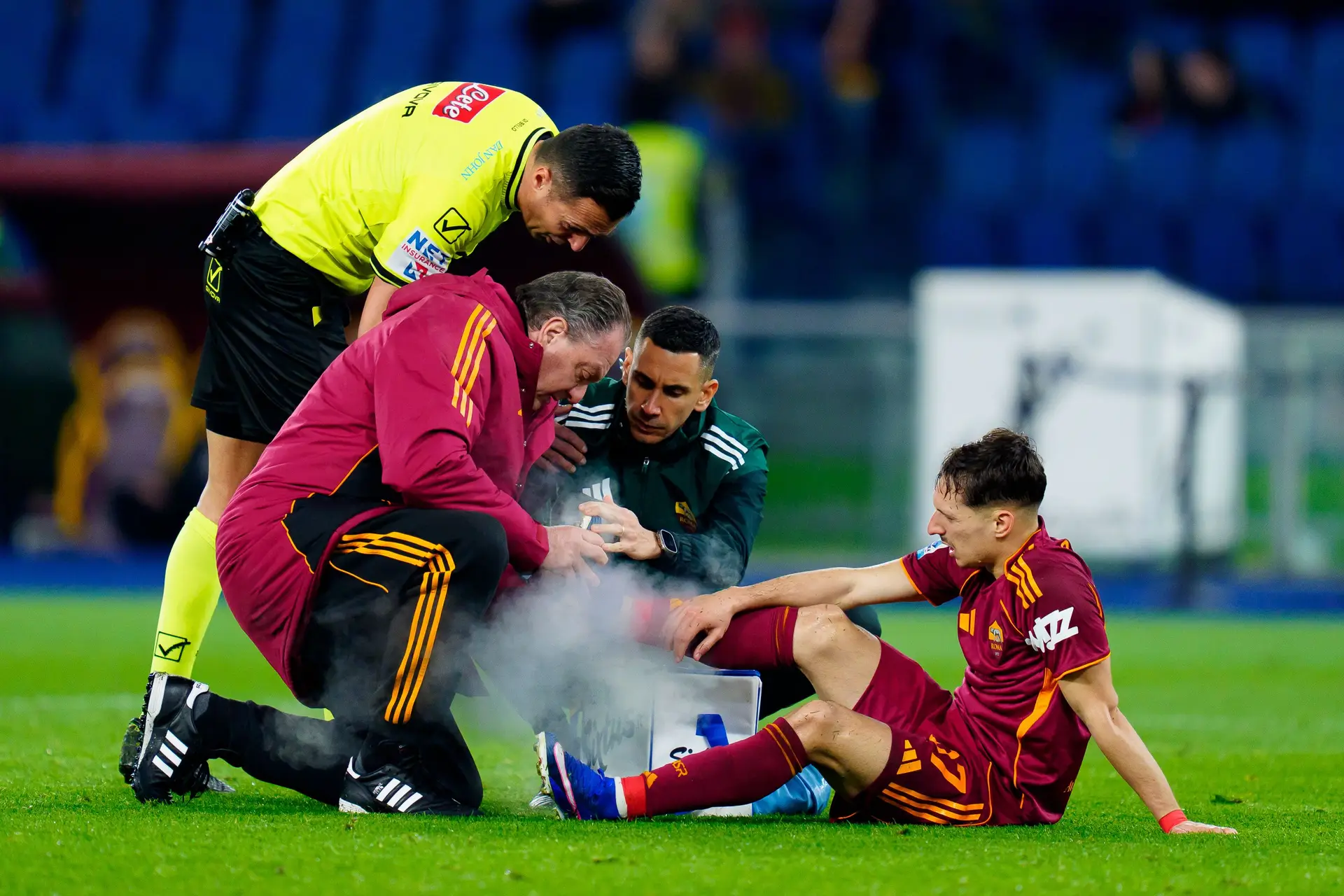 A FIFA quer que os jogadores que recebam assistência médica fiquem um minuto de fora, mas não se esperam medidas contra os timeouts táticos