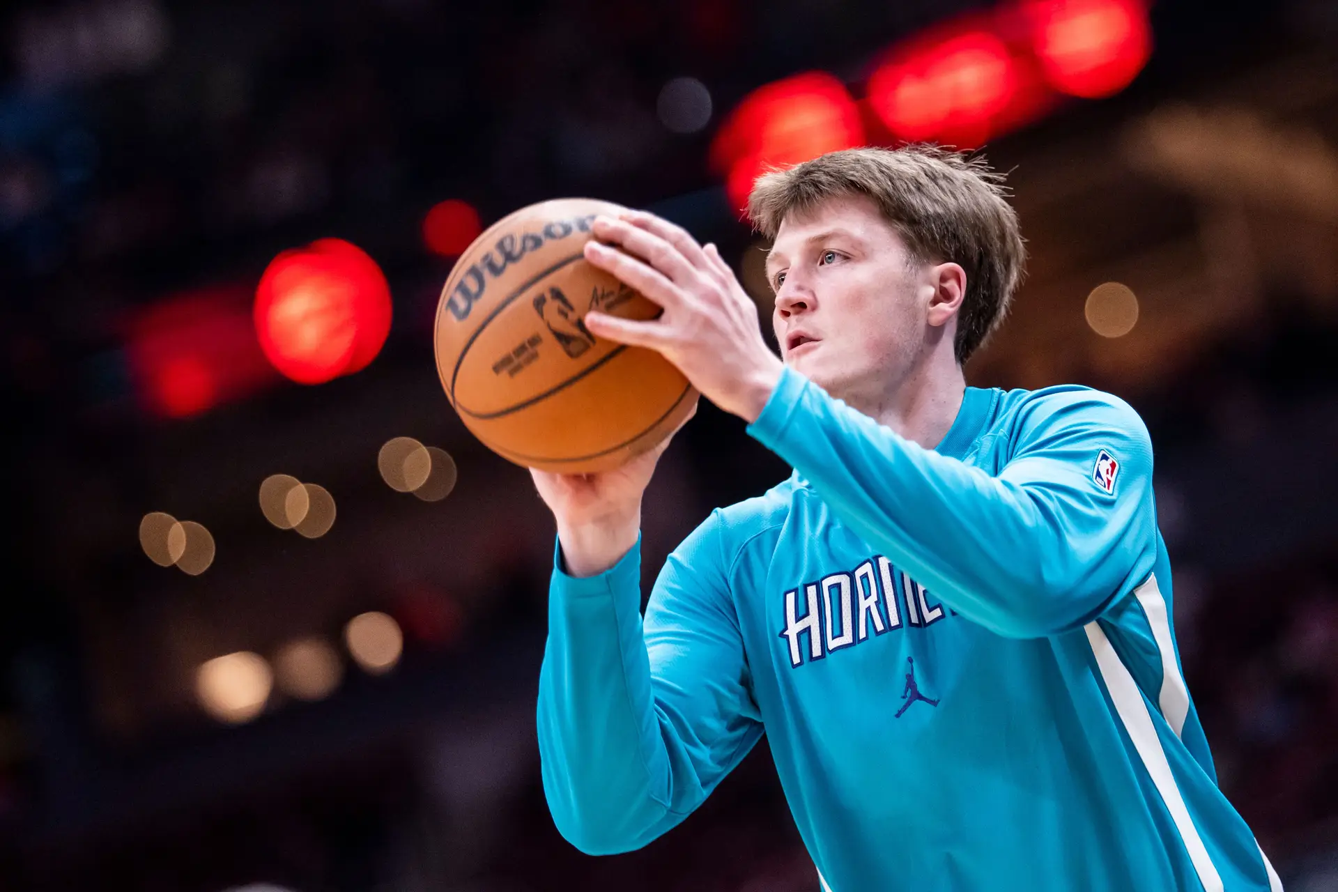 Kon Knueppel ultrapassou Keegan Murray na lista de rookies com mais triplos marcados