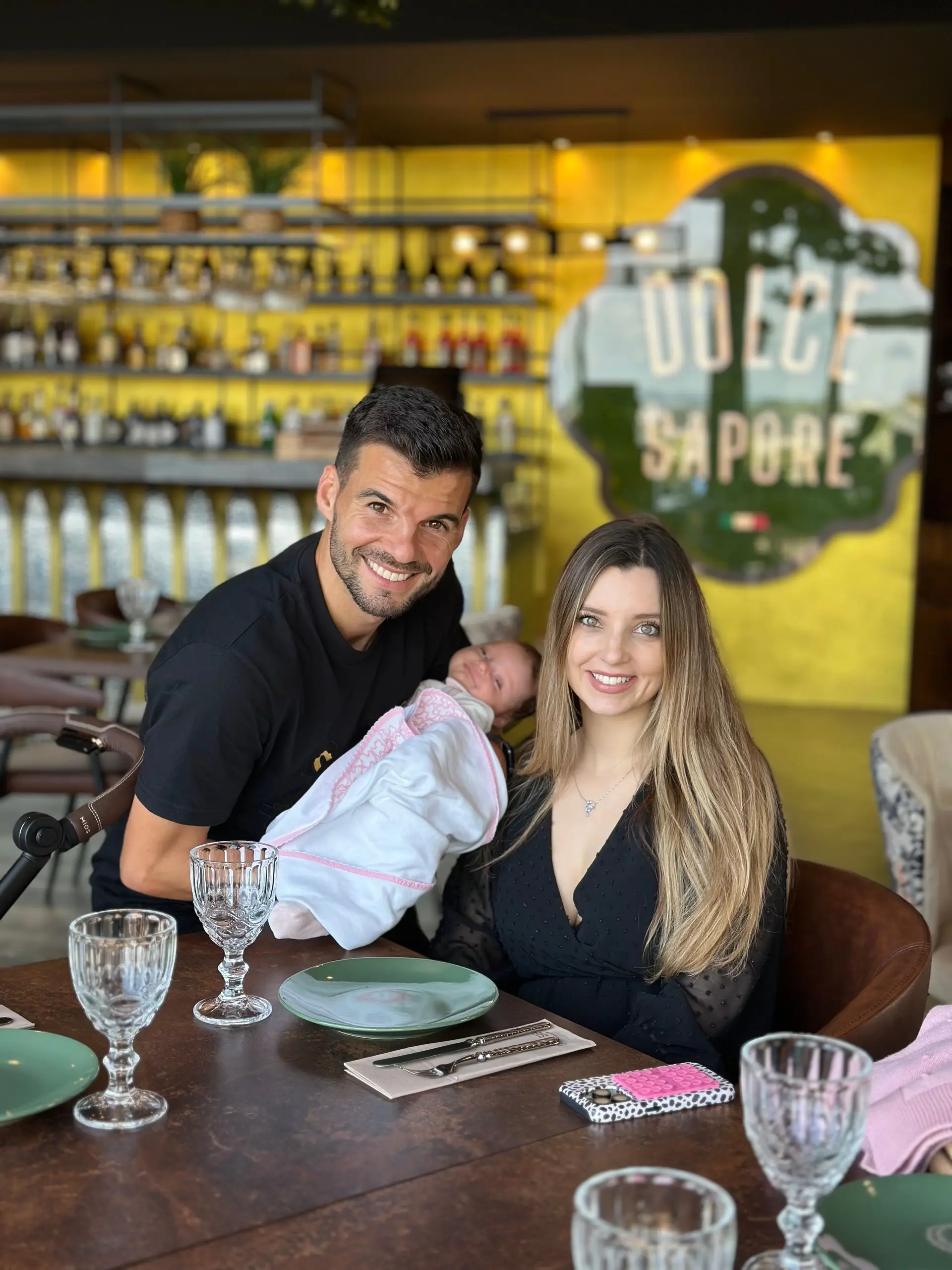 O extremo com a mulher, Diana, e a filha Benedita, recém-nascida