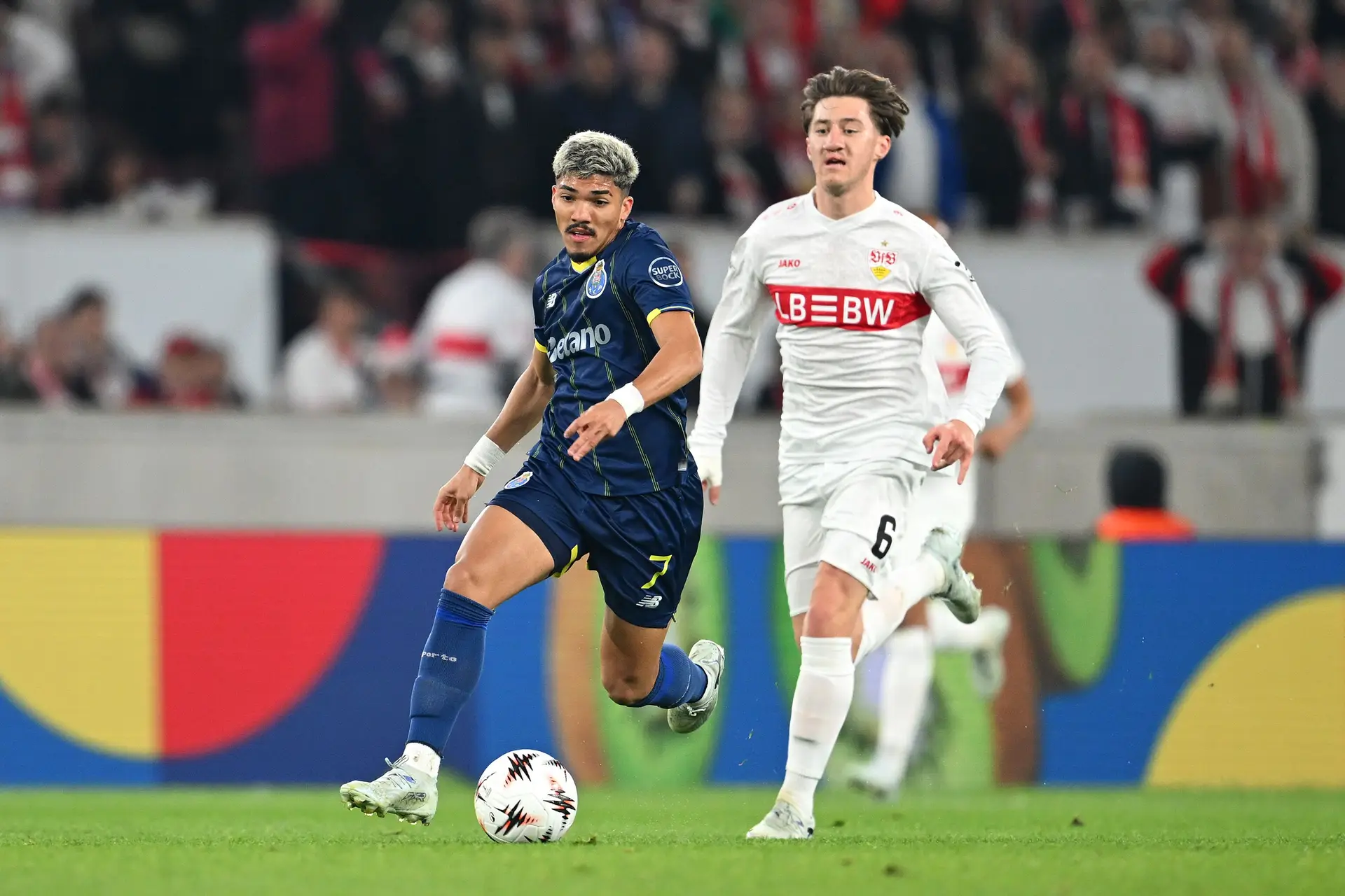 Em direto: Estugarda 1-2 FC Porto (terminado)