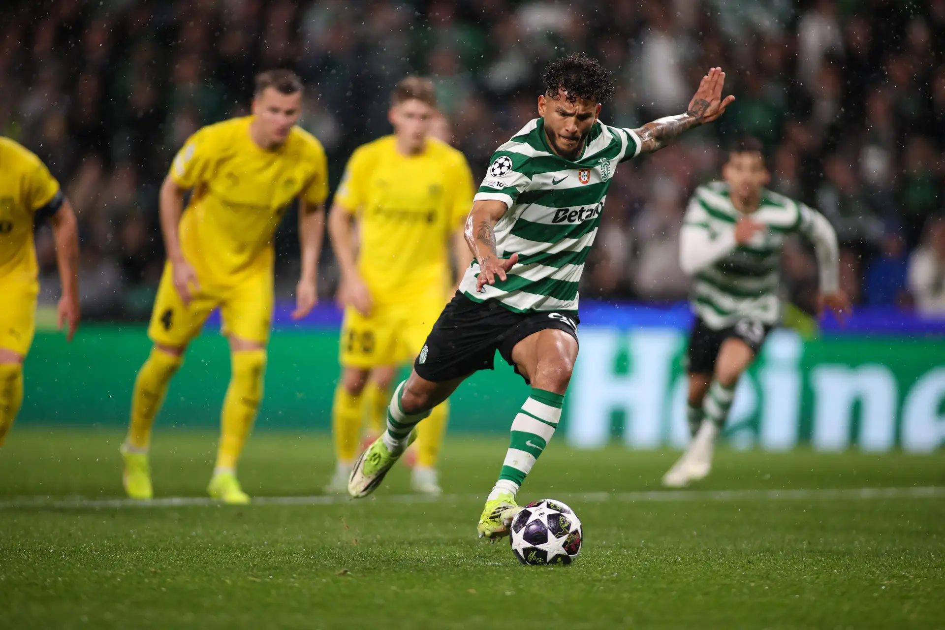 Luis Suárez fez o momentâneo 3-0 do Sporting contra o Bodø