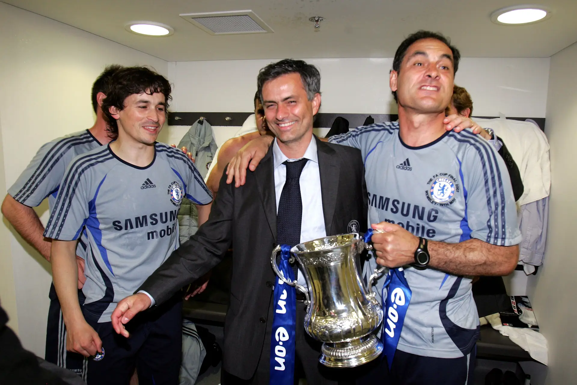 Morreu Silvino Louro, antigo guarda-redes e adjunto de José Mourinho