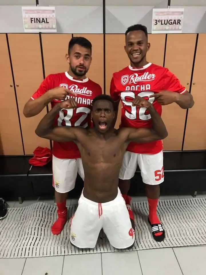 Luiquinhas com Igor e Heriberto Tavares na equipa B do Benfica
