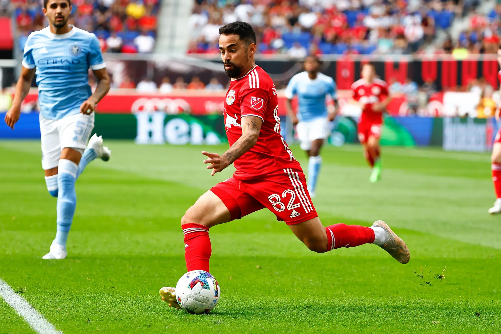 No ano de 2022, o extremo brasileiro estreou-se na MLS pelos New York Red Bulls
