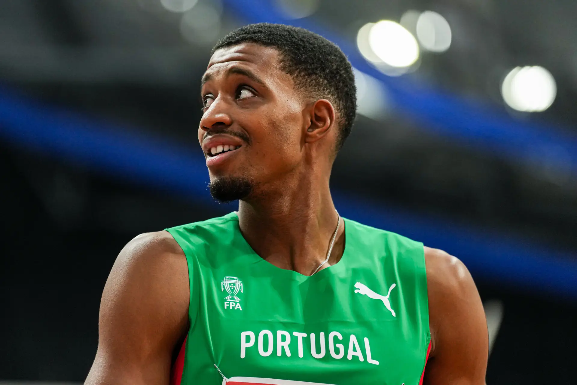 Gerson Baldé conquista ouro no comprimento nos Mundiais de pista curta