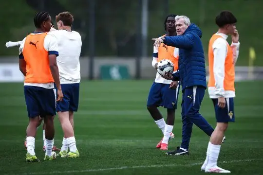 José Lima orienta esta geração sub-17