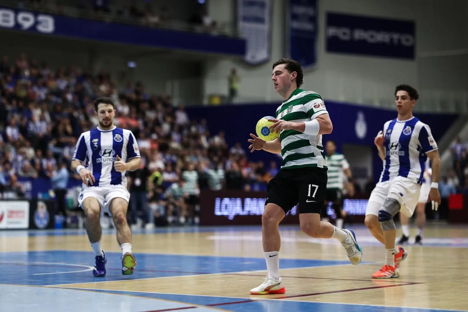 O Sporting venceu no Dragão Arena e deu um passo decisivo para o tri