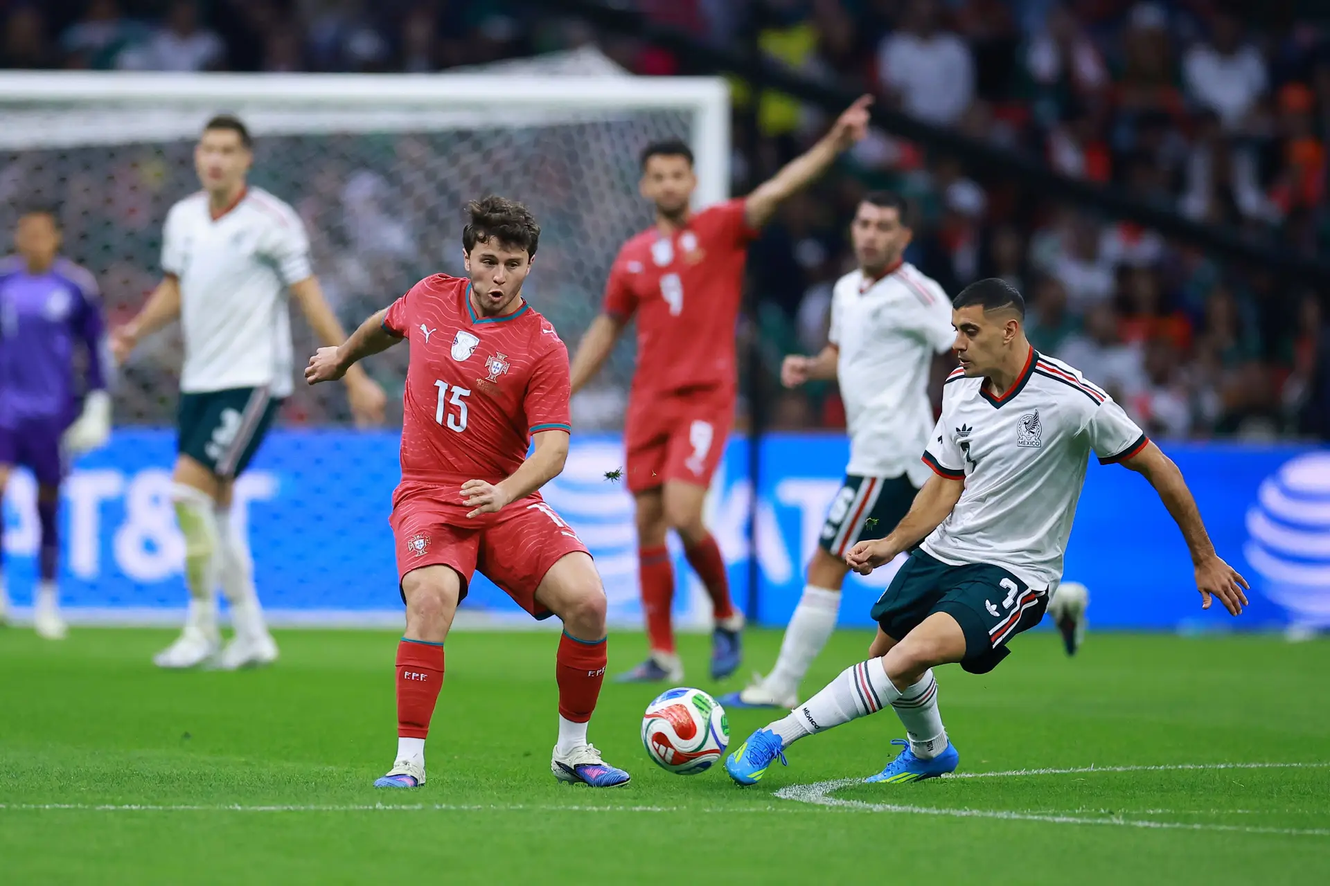 João Neves em lance com Berterame