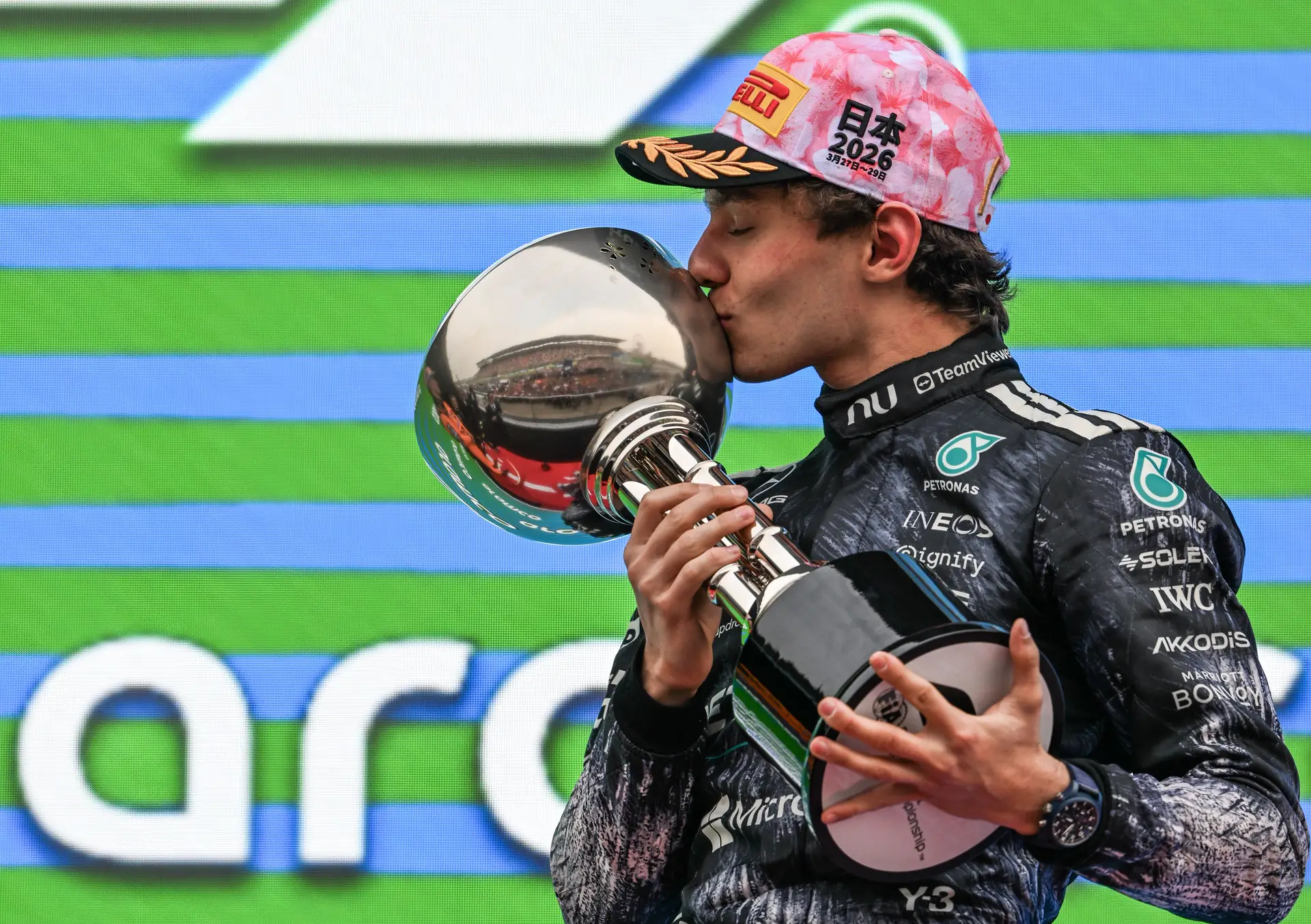 Italiano de 19 anos é o novo líder do Mundial de pilotos, o mais jovem de sempre a lá chegar