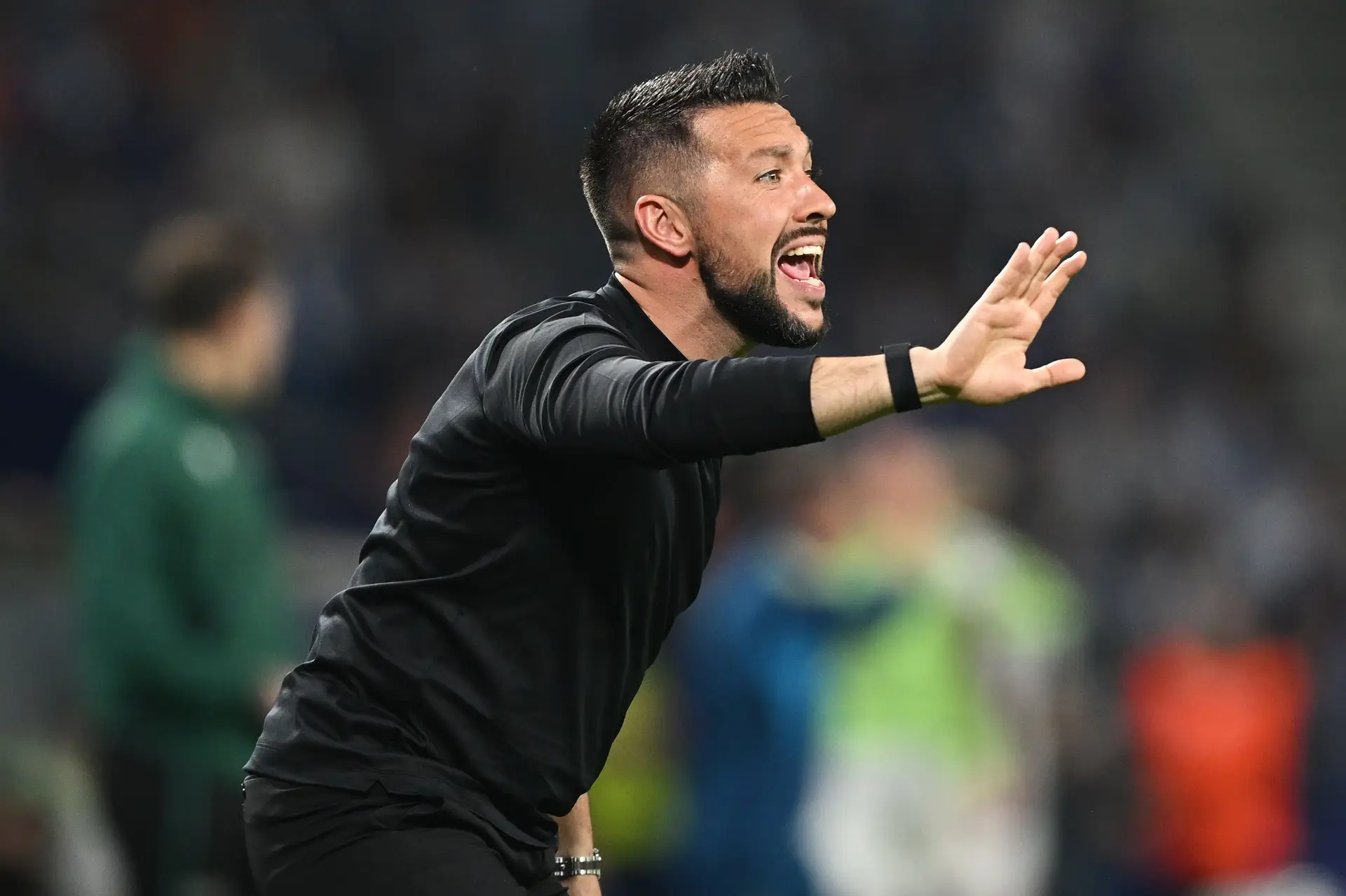 Farioli durante a receção ao Forest