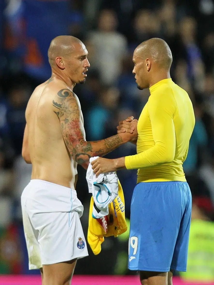 No final do jogo entre FC Arouca e FC Porto, os dois irmãos trocaram as camisolas