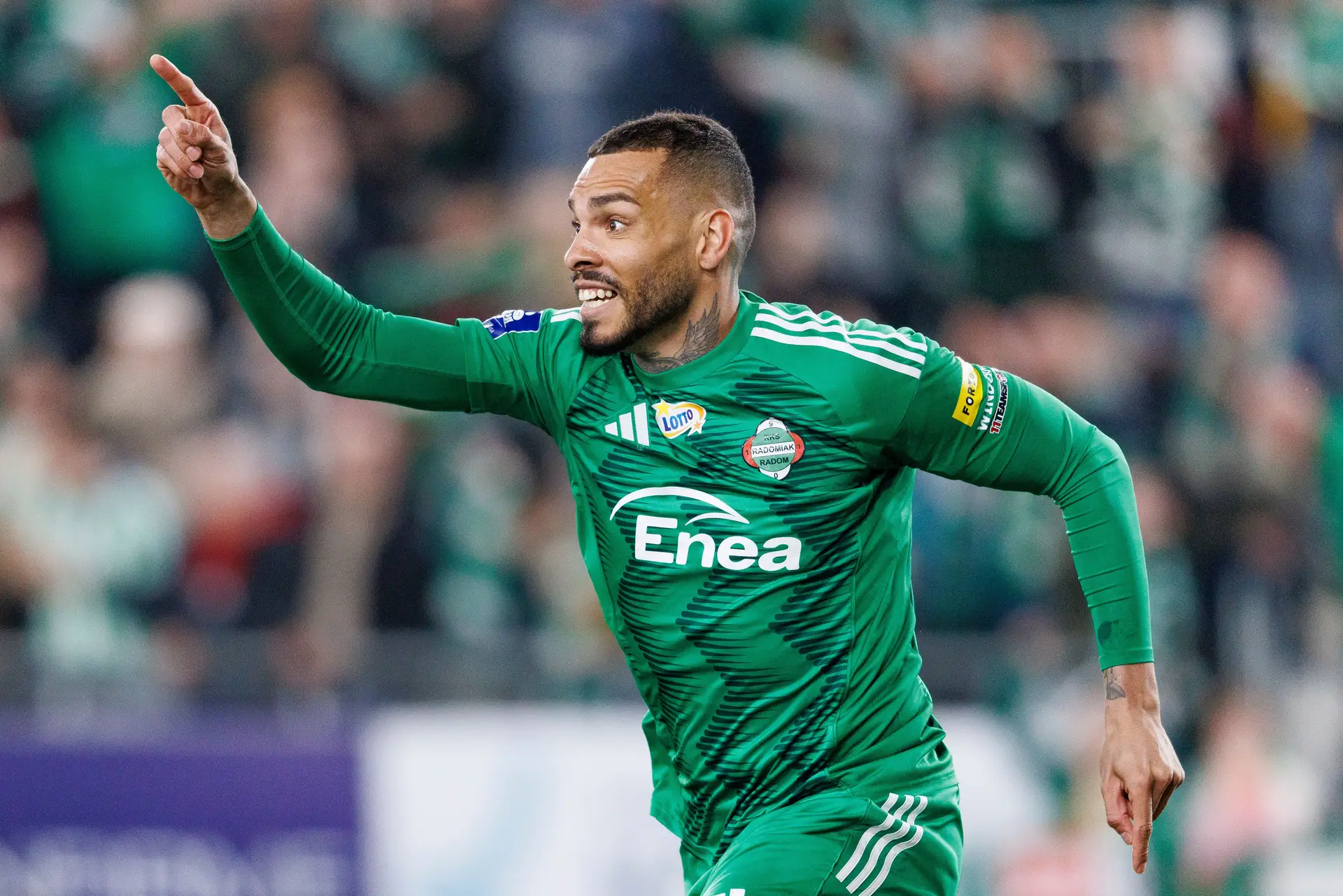 Maurides tem contrato com o clube polaco até 2028