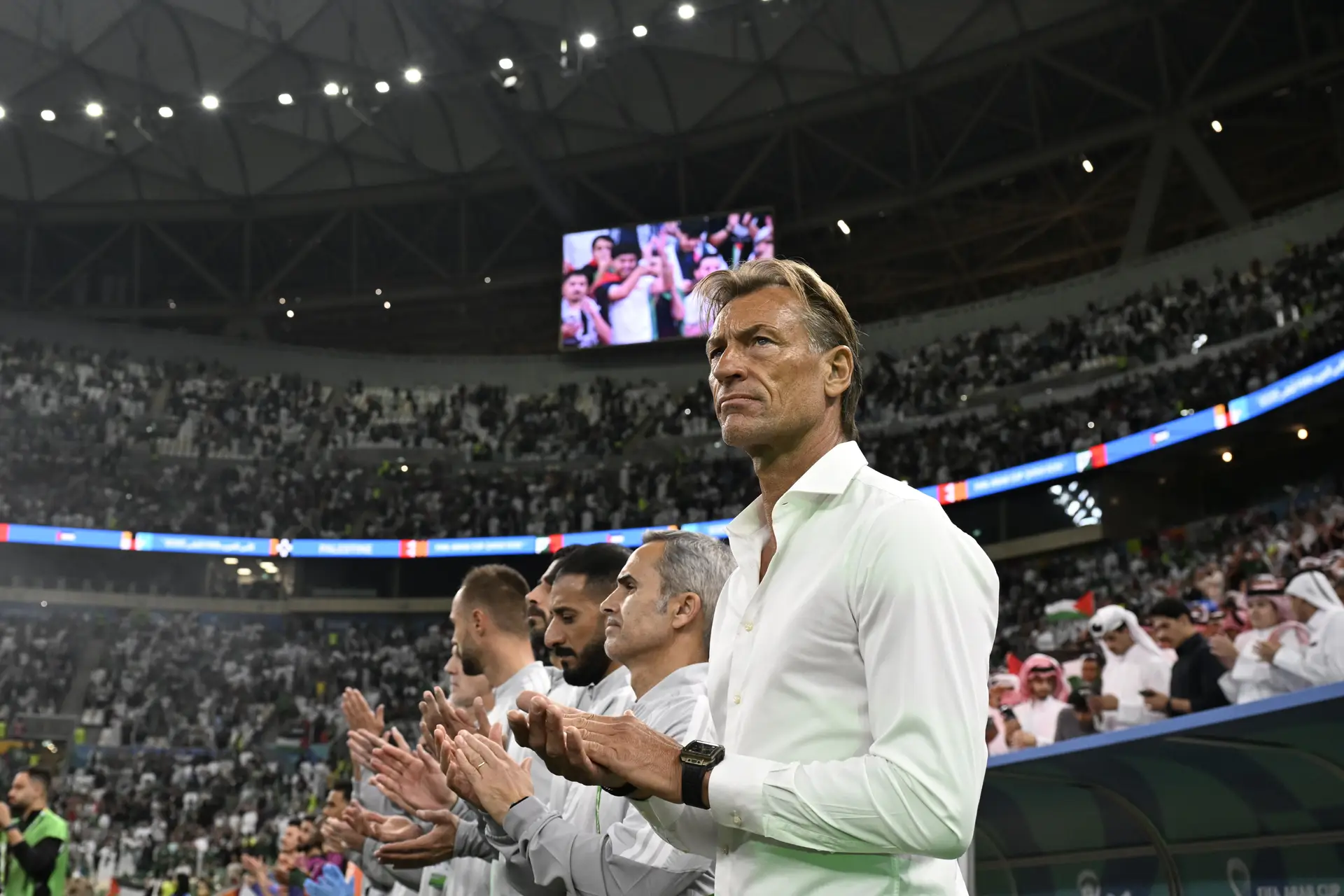 Hervé Renard esteve no Mundial de 2018 com Marrocos e, em 2022, com a Arábia Saudita, tendo derrotado a Argentina de Messi na fase de grupos