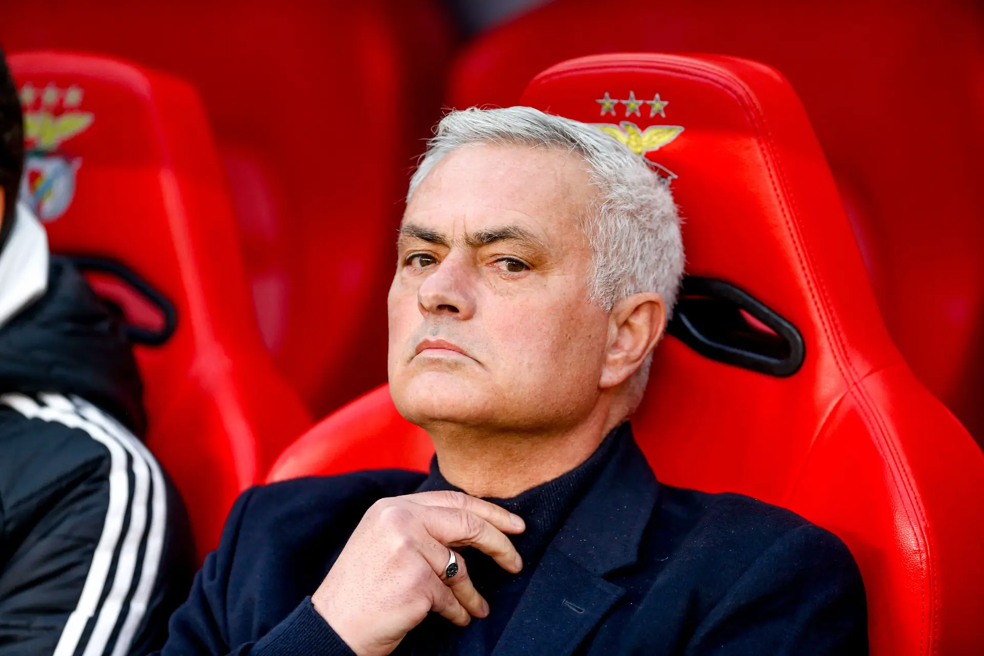 José Mourinho confirma que tem proposta para renovar pelo Benfica: “Não quis ver, saber ou analisar. Só a partir de domingo”