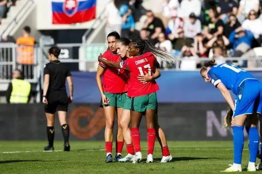 Kika Nazareth marcou o segundo golo de Portugal na vitória por 2-1 em Presov