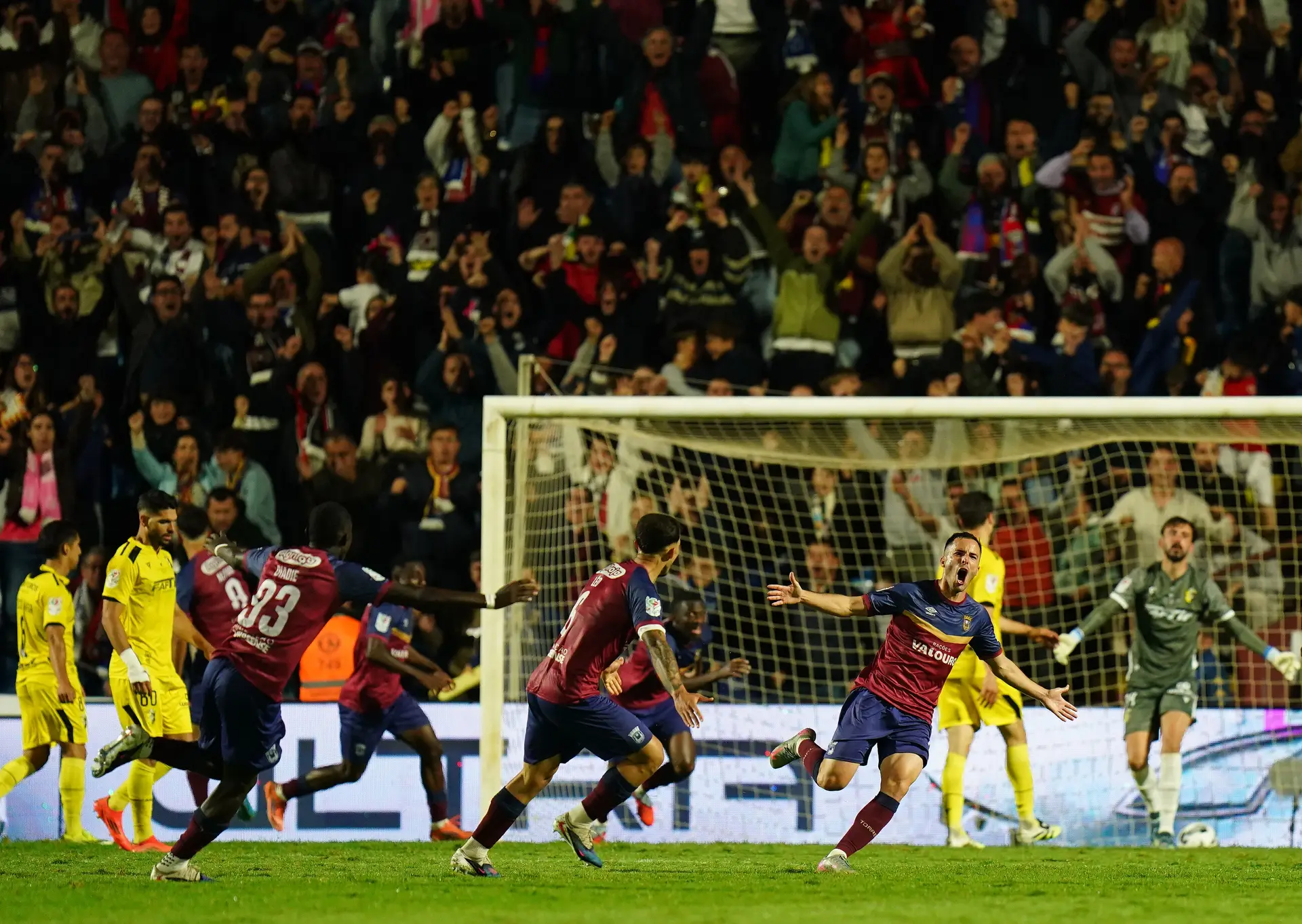 O Torreense ganhou, por 2-0, ao Fafe na segunda mão das meias-finais da Taça Portugal: 70 anos depois, vai regressar ao Jamor