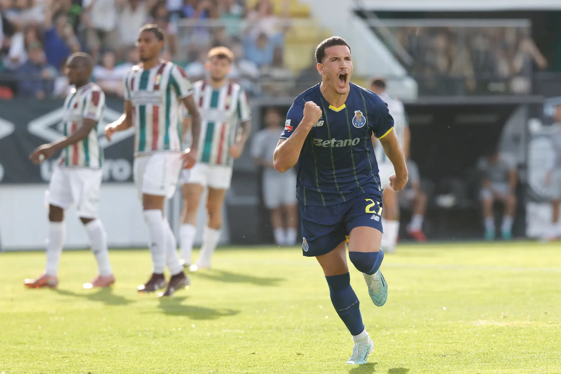 Deniz Gül festeja o 1-0