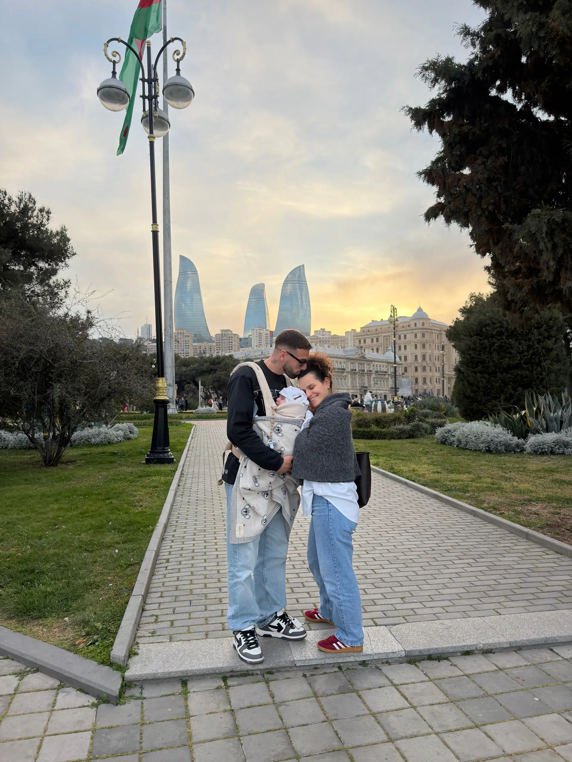 Guima, em Baku, com Bárbara e o filho Lucas