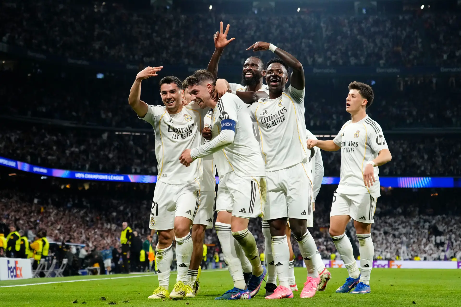A implosão do Real Madrid: os treinadores mudam, os jogadores andam à bulha e os ratos bufam