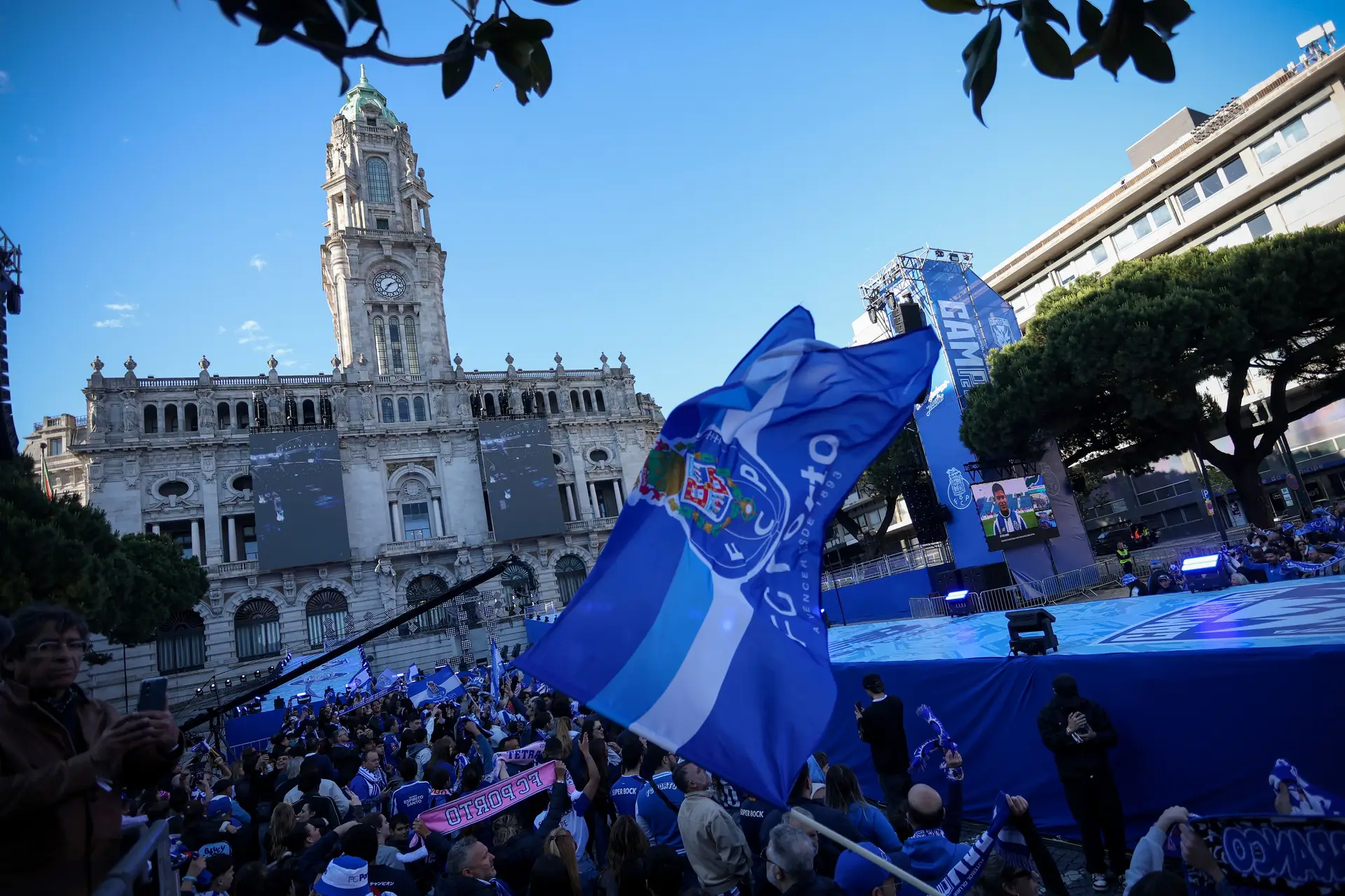 Milhares celebraram nas ruas o título do FC Porto