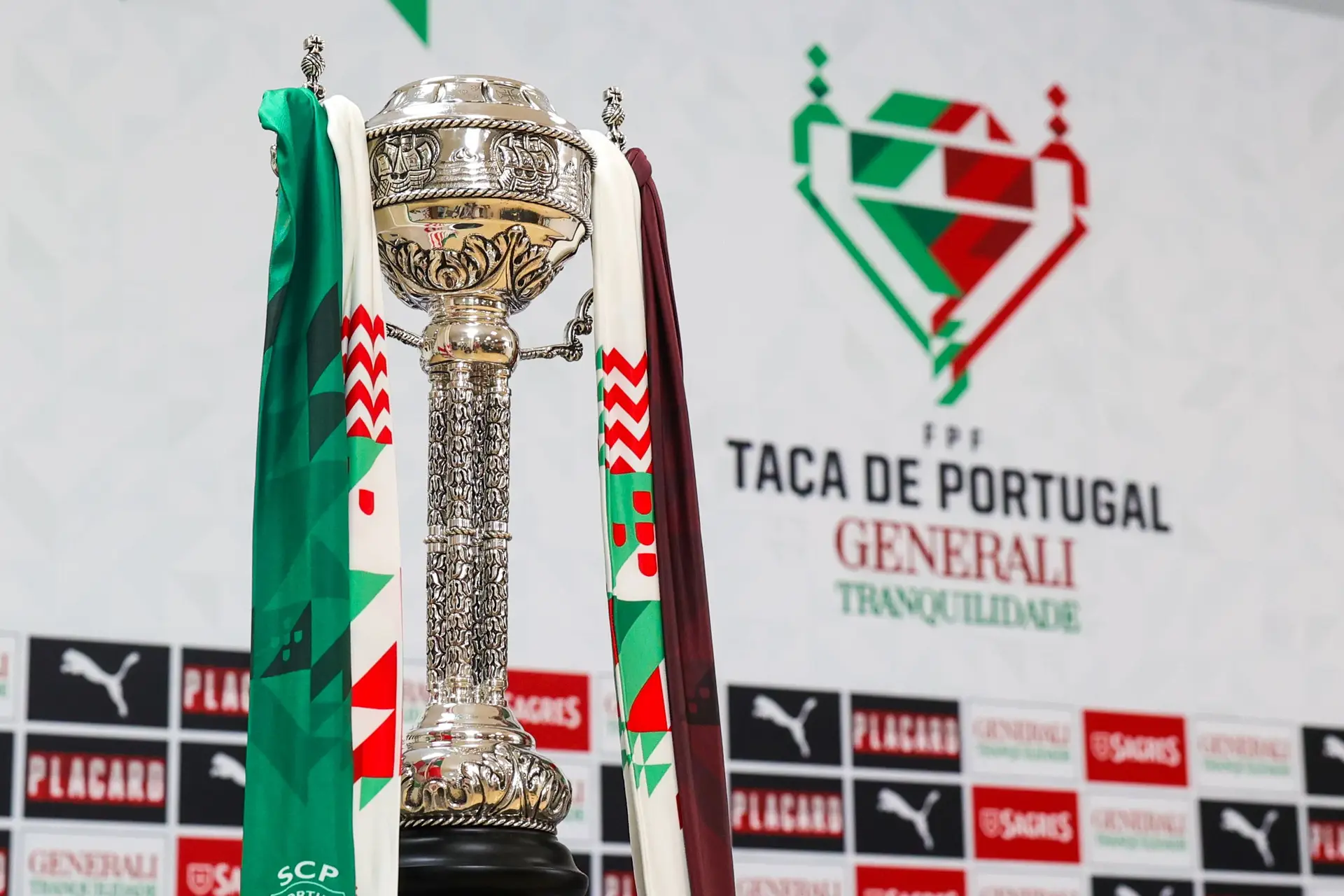 O troféu da Taça de Portugal