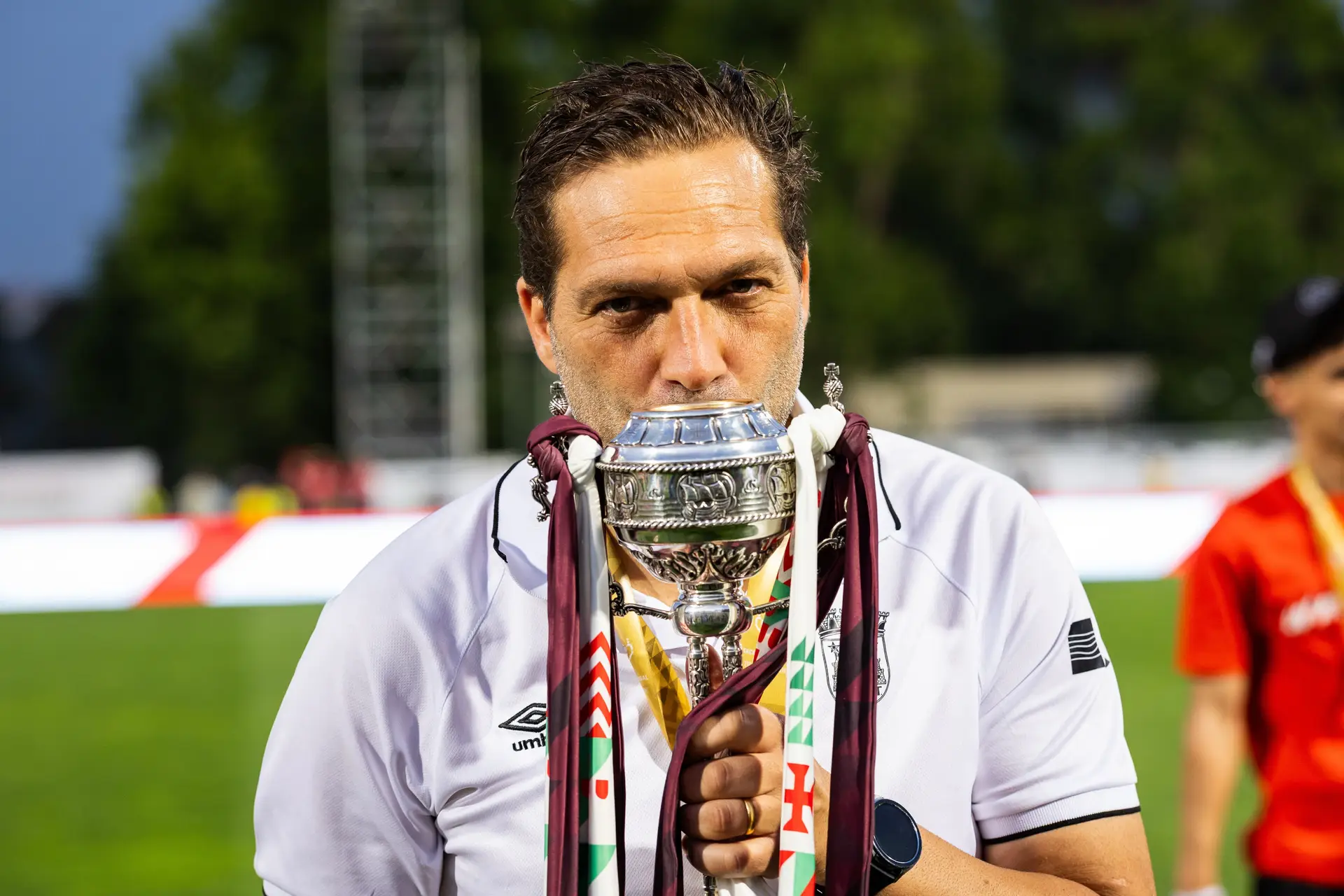 Luís Tralhão, o treinador “afável” e das “segundas partes melhores do que as primeiras” que levou o Torreense à vitória na Taça
