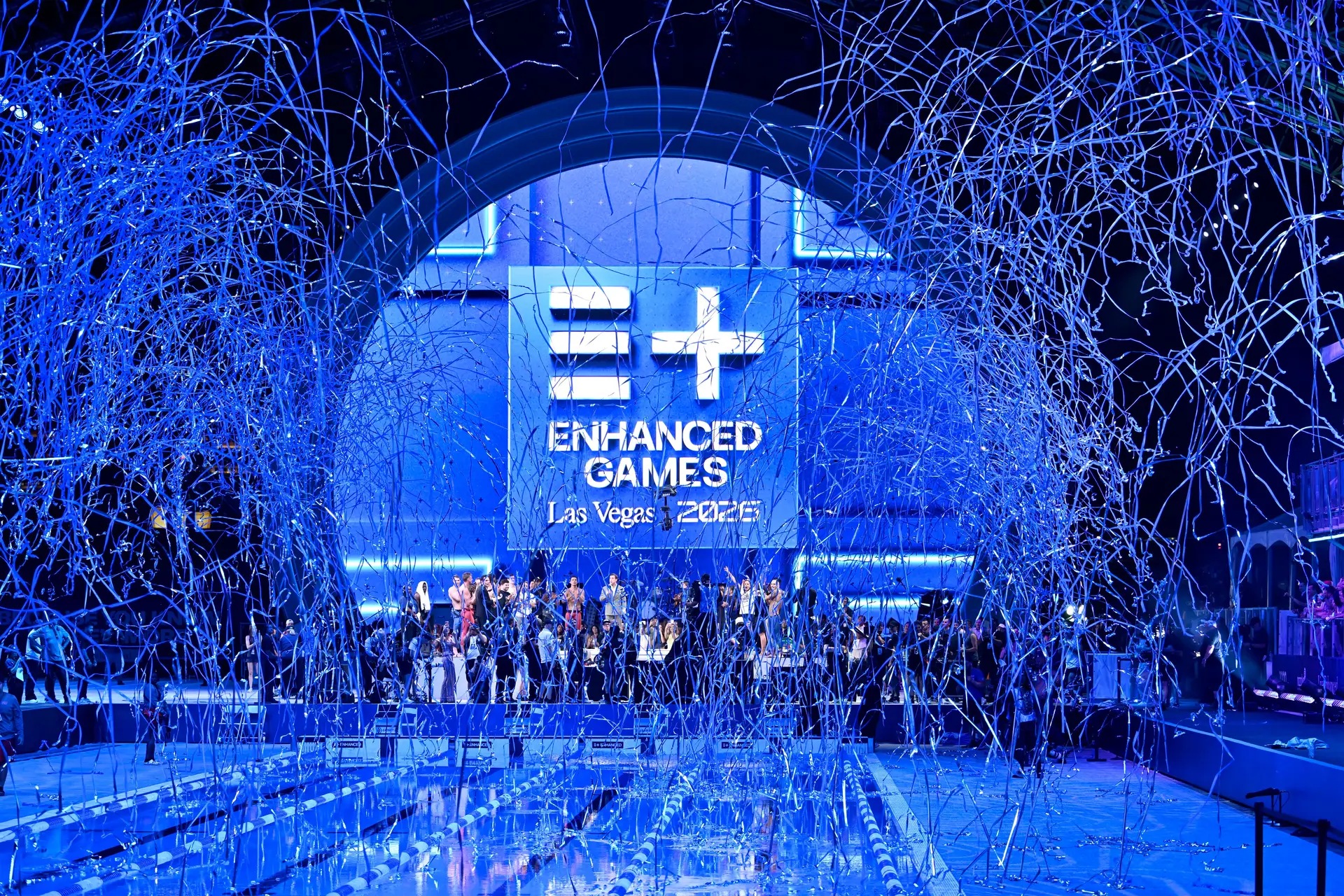 Confetti a serem despejados no palco dos Enhanced Games, ou ‘Jogos em Esteróides‘, cuja primeira edição decorreu em Las Vegas, nos EUA